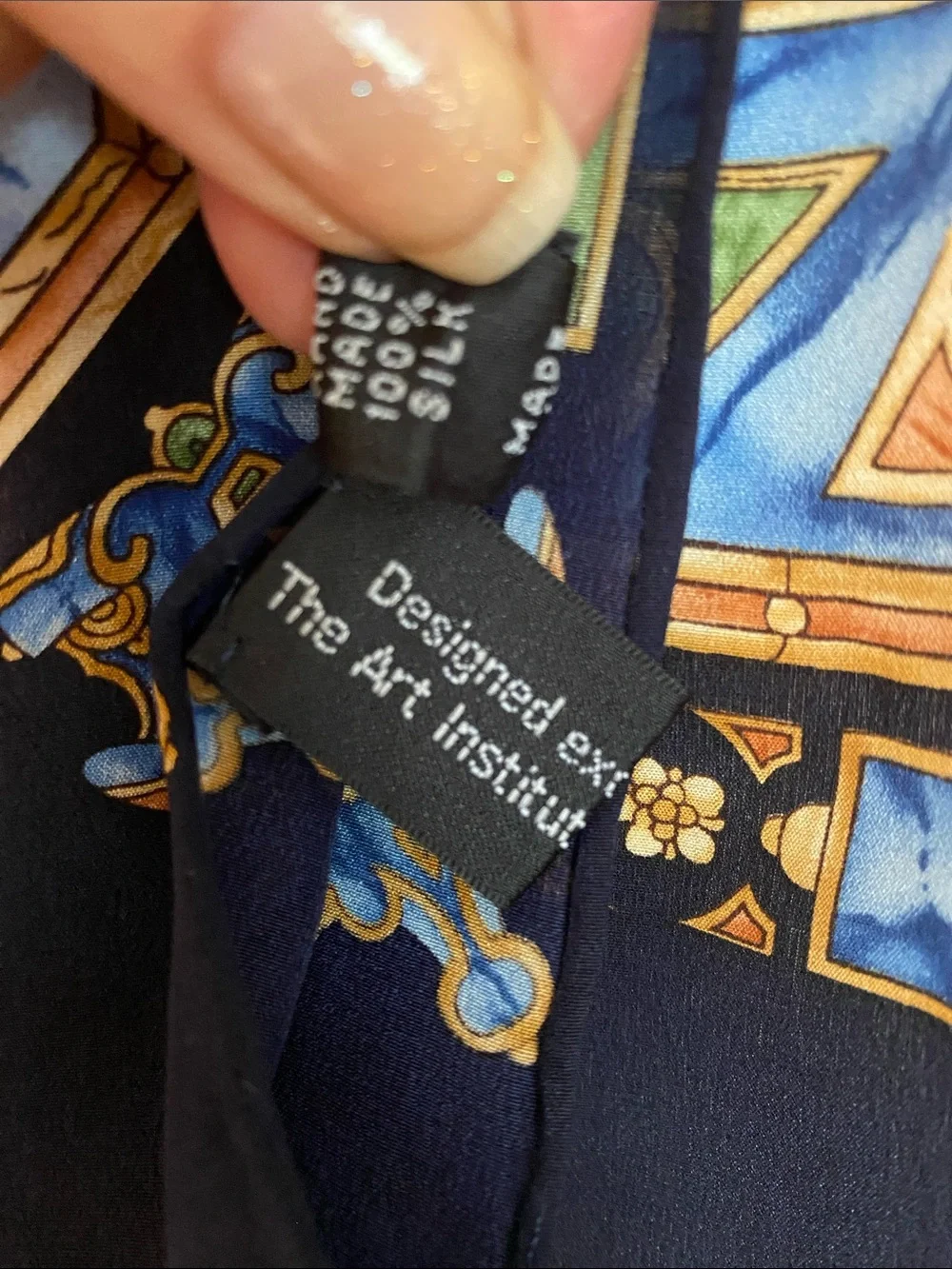 💯 Silk Hand Made Design Exclusively for The Art Institute Of Chicago Scarf NWOT